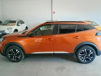 Usata Peugeot 2008 Allure 131 CV (96 kW) 2022 Arancione SUV