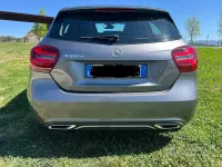 Usata Mercedes A180 109 CV (80 kW) 2018 Grigio Berlina