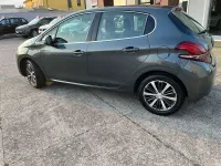 Usata Peugeot 208 Allure 75 CV (55 kW) 2017 Grigio antracite met. Utilitaria