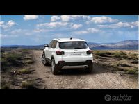 Nuova Jeep Avenger Altitude 100 CV (73 kW) 2025 Grigio SUV