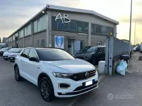 Usata VW T-Roc R-line 150 CV (110 kW) 2021 Bianco SUV