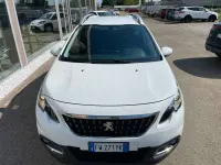 Usata Peugeot 2008 Allure 83 CV (61 kW) 2019 Bianco SUV