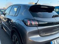 Usata Peugeot 208 GT 131 CV (96 kW) 2022 Grigio Utilitaria