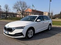 Usata Skoda Octavia Executive 150 CV (110 kW) 2022 Bianco Station wagon