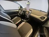 Usata Toyota Aygo X-pure 69 CV (50 kW) 2017 Grigio Utilitaria