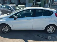 Second-hand Ford Fiesta 68 CP (50 kW) 2009 Alb Berlinǎ