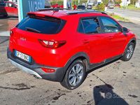 Usata Kia Stonic Style 84 CV (61 kW) 2023 Rosso SUV