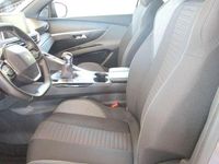 Usata Peugeot 3008 Allure 131 CV (96 kW) 2023 Gris artense metallizzato SUV