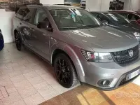 Usata Fiat Freemont Lounge 170 CV (125 kW) 2015 Grigio SUV