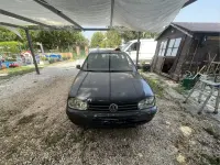 Usata VW Golf IV Highline 105 CV (77 kW) 2002 Bluazzurro Berlina
