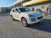 Usata Porsche Cayenne 239 CV (175 kW) 2010 Bianco SUV