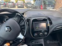 Usata Renault Captur 110 CV (80 kW) 2016 Blu/azzurro SUV