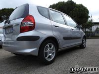 Usata Honda Jazz 78 CV (57 kW) 2002 Grigio(met.) Utilitaria