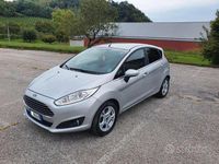 Usata Ford Fiesta Titanium 75 CV (55 kW) 2016 Argento Berlina