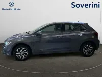 Usata VW Polo Life 80 CV (58 kW) 2024 Grigio scuro Utilitaria