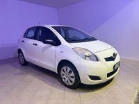 Usata Toyota Yaris 69 CV (50 kW) 2011 Bianco Berlina