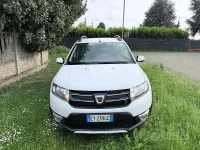 Usata Dacia Sandero Prestige 90 CV (66 kW) 2015 Bianco Berlina