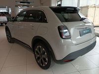 Usata Fiat 600 La Prima 110 CV (80 kW) 2025 Beige SUV