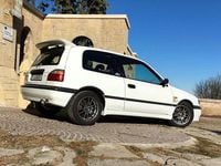 Usata Nissan Sunny 220 CV (161 kW) 1992 Bianco Berlina