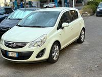 Usata Opel Corsa Cosmo 75 CV (55 kW) 2012 Bianco Berlina