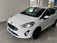 Usata Ford Fiesta Titanium 86 CV (63 kW) 2020 Bianco Utilitaria