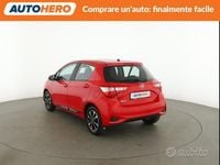 Usata Toyota Yaris Active 69 CV (50 kW) 2018 Rosso Berlina