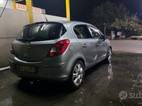 Usata Opel Corsa Edition 75 CV (55 kW) 2010 Grigio Berlina