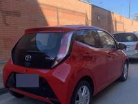 Usata Toyota Aygo 69 CV (50 kW) 2015 Rosso Utilitaria