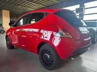 Usata Lancia Ypsilon Silver 69 CV (50 kW) 2023 Rosso Utilitaria