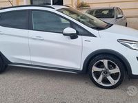 Usata Ford Fiesta Active 85 CV (62 kW) 2019 Bianco Utilitaria