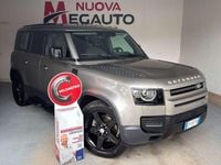 Usata Land Rover Defender SE Dynamic 250 CV (183 kW) 2024 Oro SUV