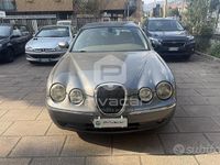 Usata Jaguar S-Type Classic 207 CV (152 kW) 2004 Grigio Berlina