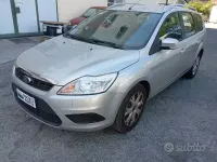Usata Ford Focus 145 CV (106 kW) 2008 Grigio Station wagon