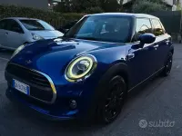Usata Mini ONE 102 CV (75 kW) 2020 Bluazzurro Utilitaria