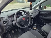 Usata Fiat Punto Street 69 CV (50 kW) 2015 Argento Utilitaria
