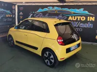 Usado Renault Twingo Zen 90 CV (66 kW) 2017 Amarillo Utilitario