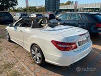 Usata Mercedes E250 207 CV (152 kW) 2012 Bianco Cabrio