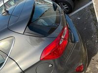 Begagnad Ford Fiesta Titanium 2021 Grå Sedan