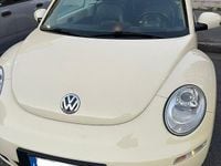 Usata VW New Beetle 105 CV (77 kW) 2007 Bianco Utilitaria