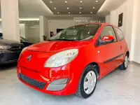Usata Renault Twingo 75 CV (55 kW) 2012 Rosso Utilitaria