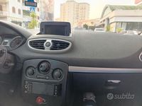 Usata Renault Clio GrandTour 70 CV (51 kW) 2010 Bianco Station wagon