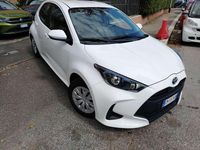 Usata Toyota Yaris Hybrid 92 CV (67 kW) 2022 Bianco Berlina