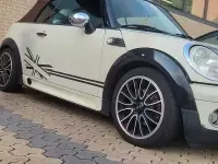 Usata Mini Cooper Cabriolet 120 CV (88 kW) 2009 Bianco Cabrio