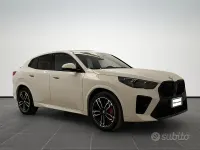 Nuova BMW X2 M Sport 150 CV (110 kW) 2026 Alpin white pastello SUV