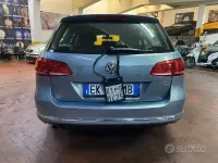 Usata VW Passat Highline 140 CV (102 kW) 2012 Blu Station wagon