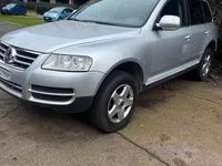 Usata VW Touareg 174 CV (127 kW) 2005 Grigio SUV