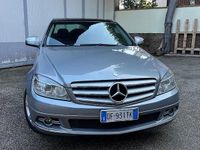 Usata Mercedes C220 Avantgarde 170 CV (125 kW) 2007 Grigio Berlina