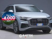Usata Audi Q8 Sport 231 CV (169 kW) 2023 Argento satellite SUV