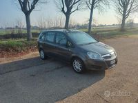 Usata Opel Zafira 2009 Grigio Monovolume