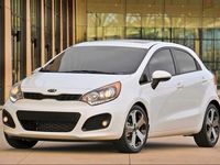 Usata Kia Rio EX 89 CV (65 kW) 2012 Bianco Berlina